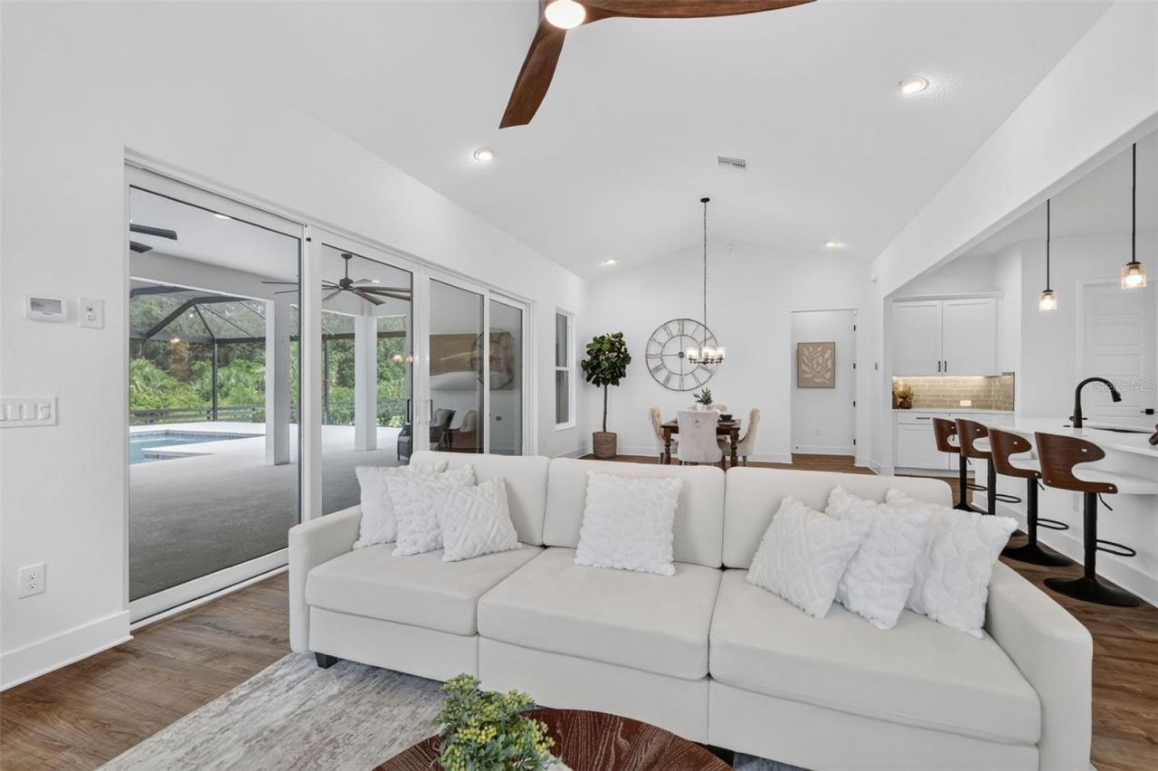 724 Shivers Loop, The Villages, FL 34762 Photo