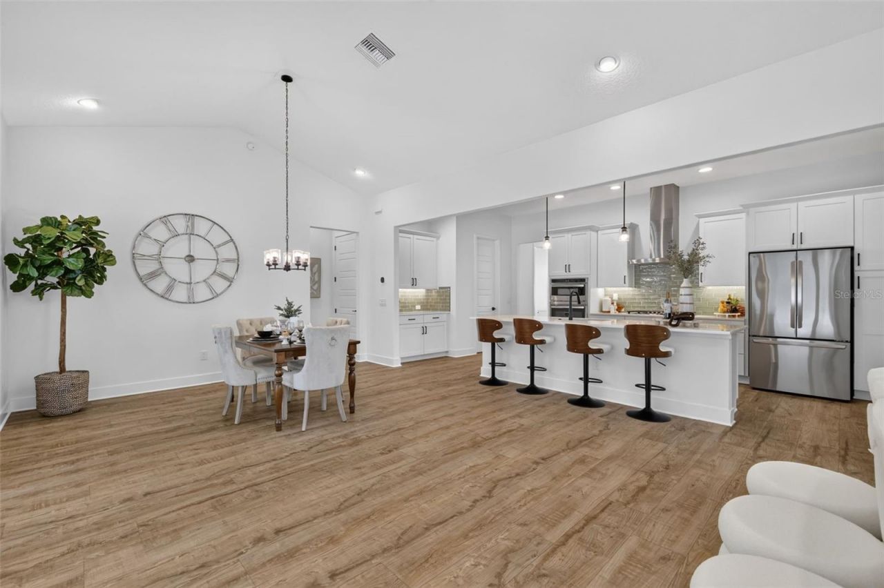 724 Shivers Loop, The Villages, FL 34762 Photo