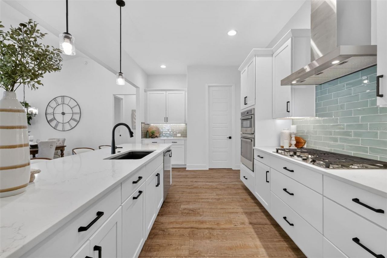 724 Shivers Loop, The Villages, FL 34762 Photo