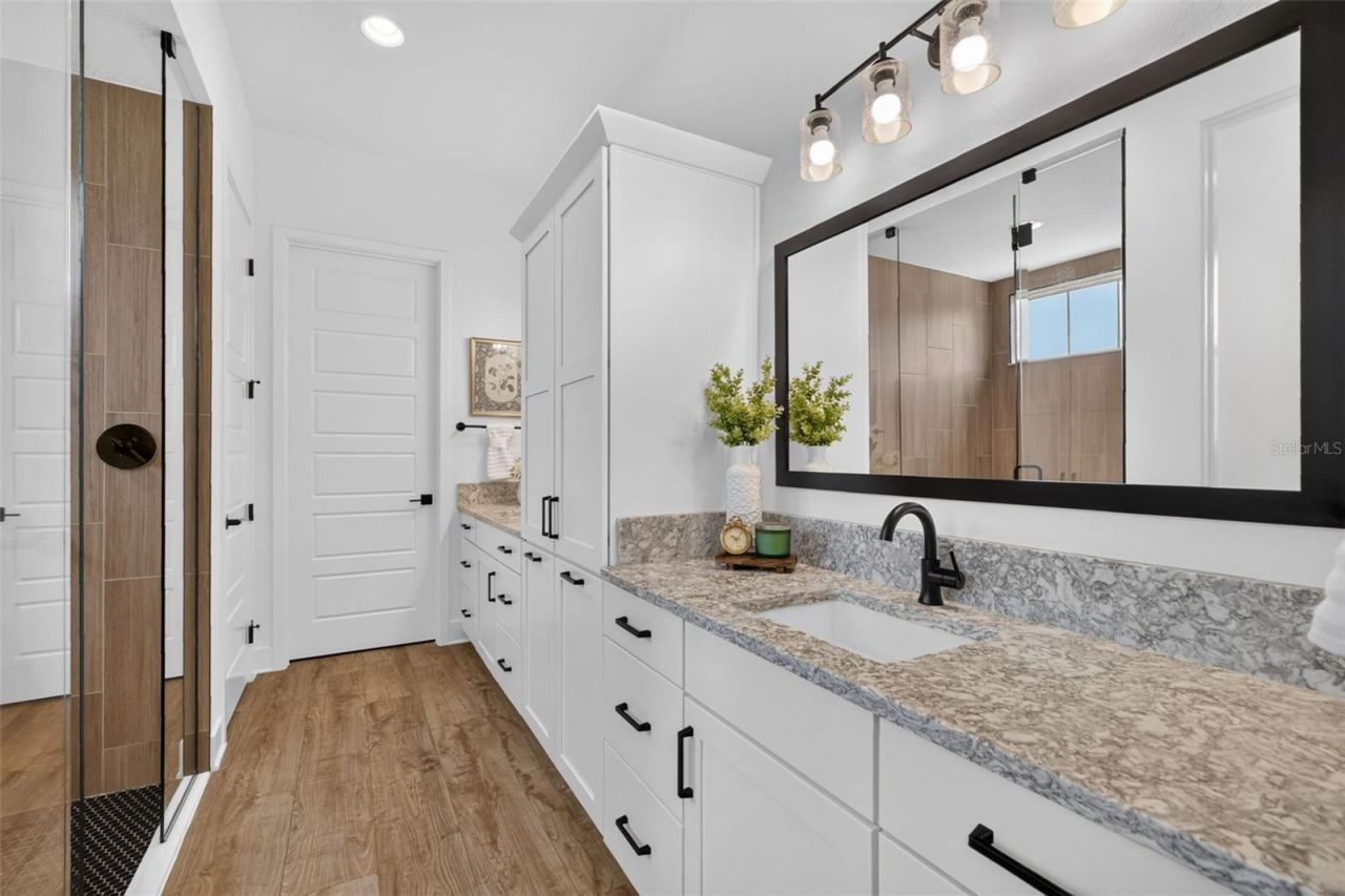 724 Shivers Loop, The Villages, FL 34762 Photo