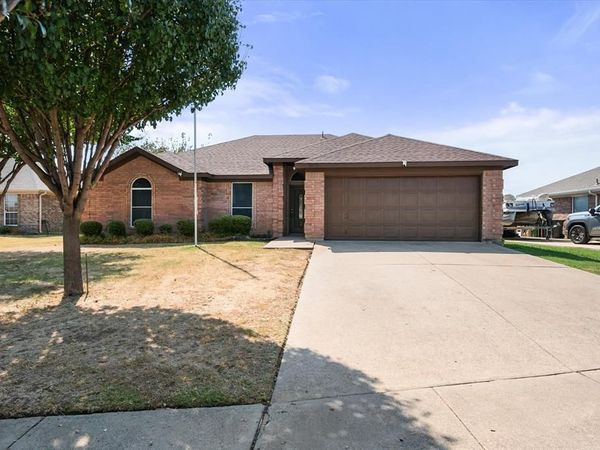 8031 Blue Duck Trail, Arlington, TX 76002