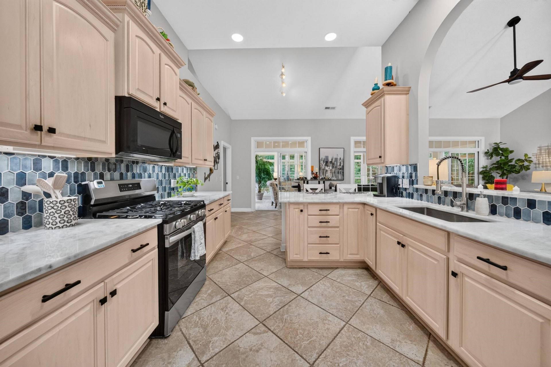 162 Prestwick Dr.  Photo 13