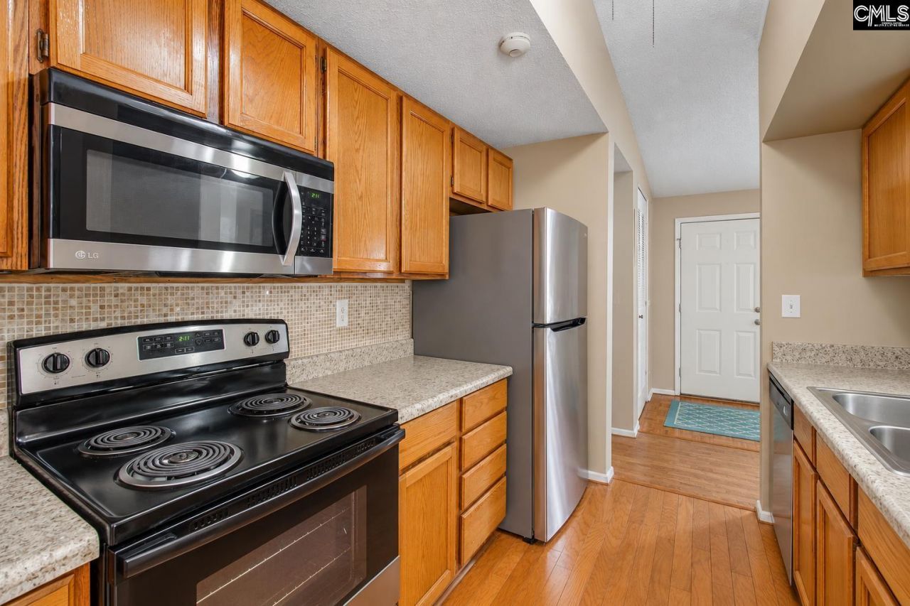 6 Forestview Court Photo 8