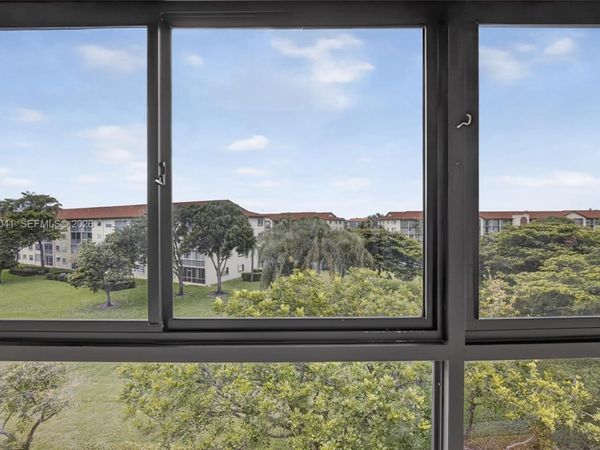 Unit 404M, Pembroke Pines, FL 33027