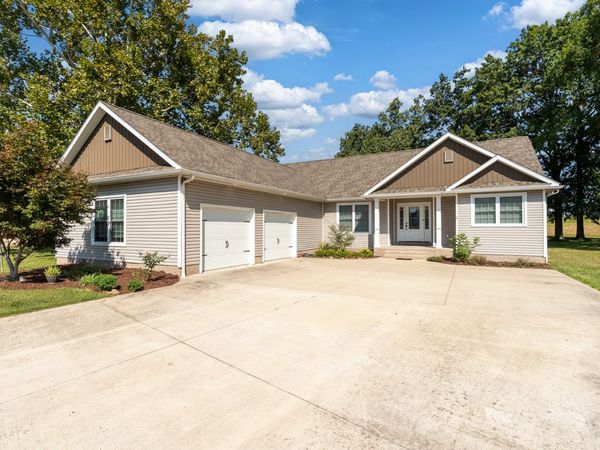 1732 Heritage Court , Carterville, IL 62918