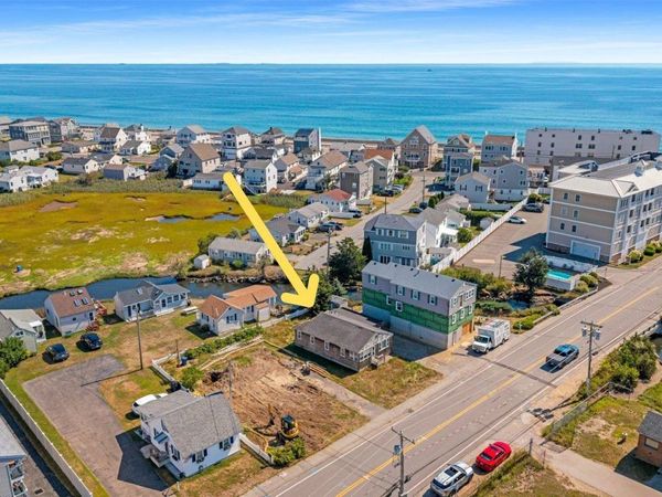 562 Winnacunnet Road, Hampton, NH 03842