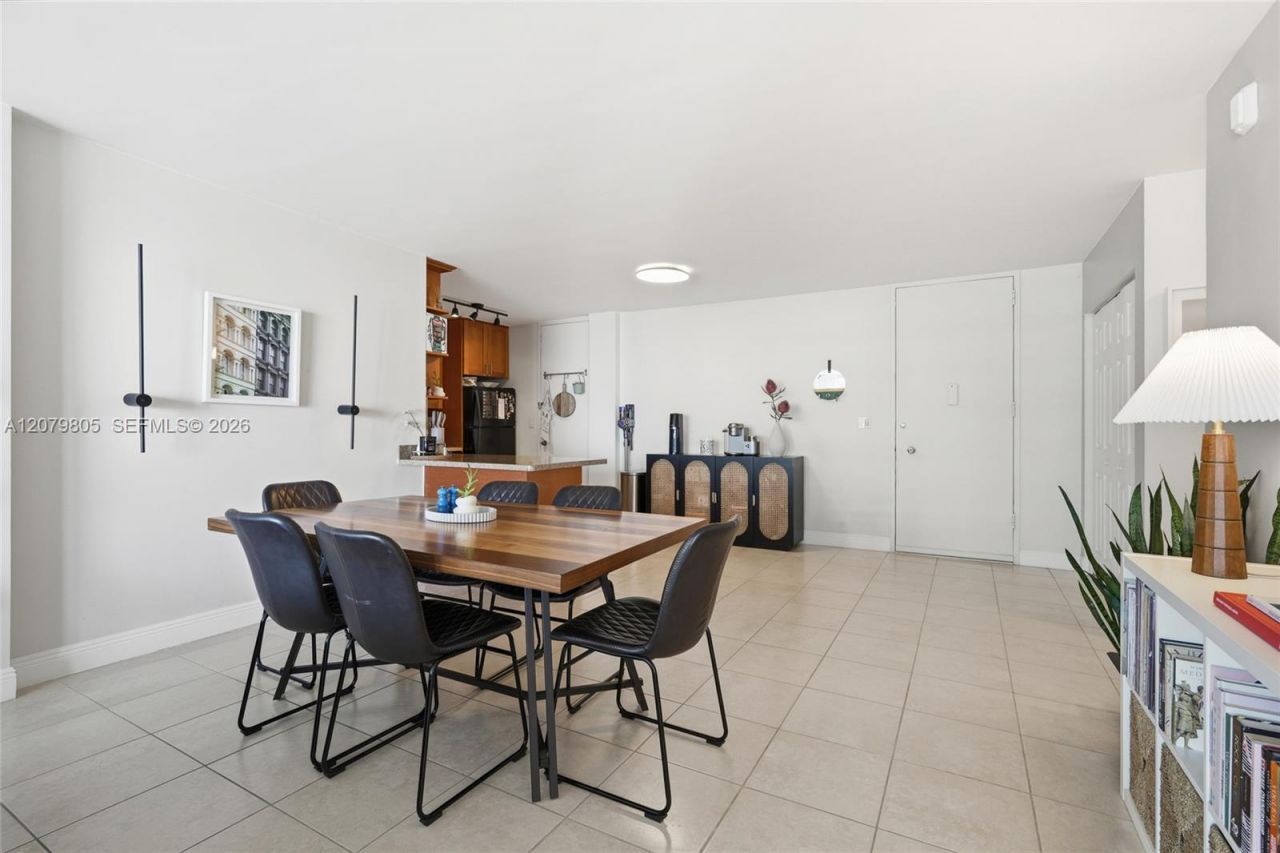 770 NE 69th St , Unit 2B, Miami, FL 33138 Photo