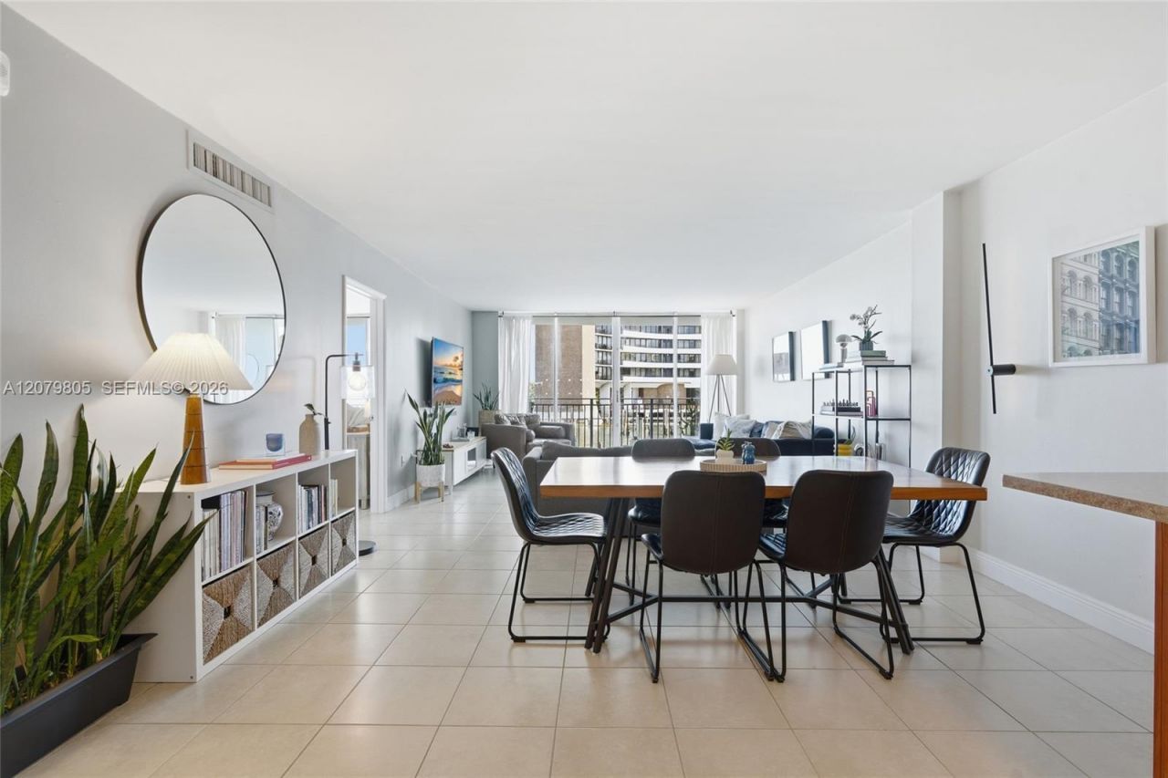 770 NE 69th St , Unit 2B, Miami, FL 33138 Photo