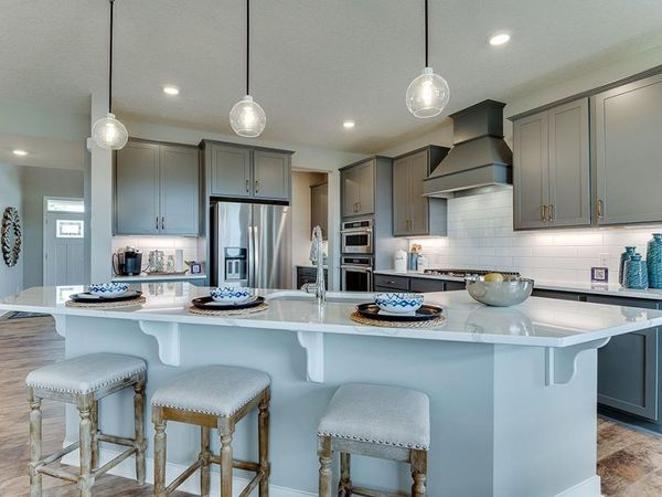 1639 Oak Creek Pass , Chaska, MN 55318