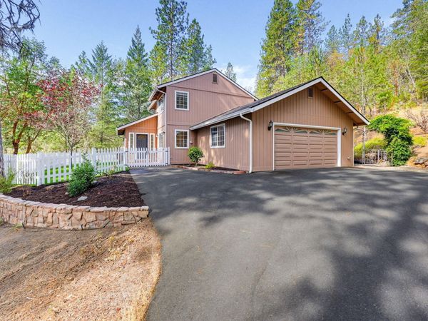 560 Fish Hatchery Road, Grants Pass, OR 97527