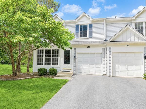 130 Park Ridge Court , Unit 130, Aurora, IL 60504