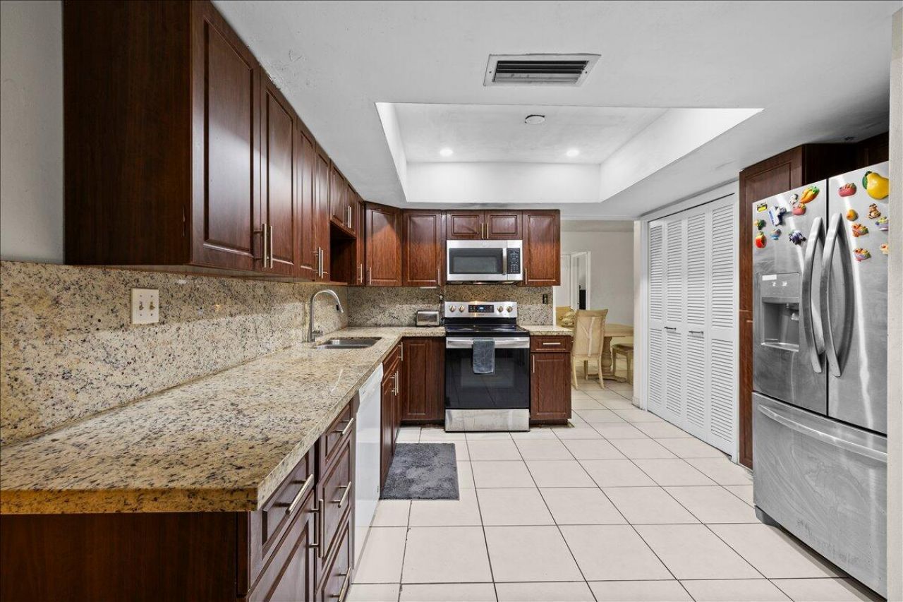 8407 NW 25th Court, Sunrise, FL 33322 Photo