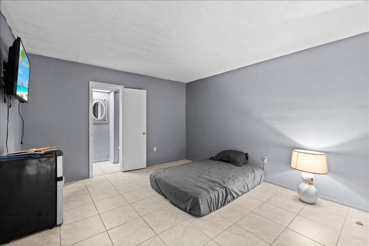 8407 NW 25th Court, Sunrise, FL 33322 Photo
