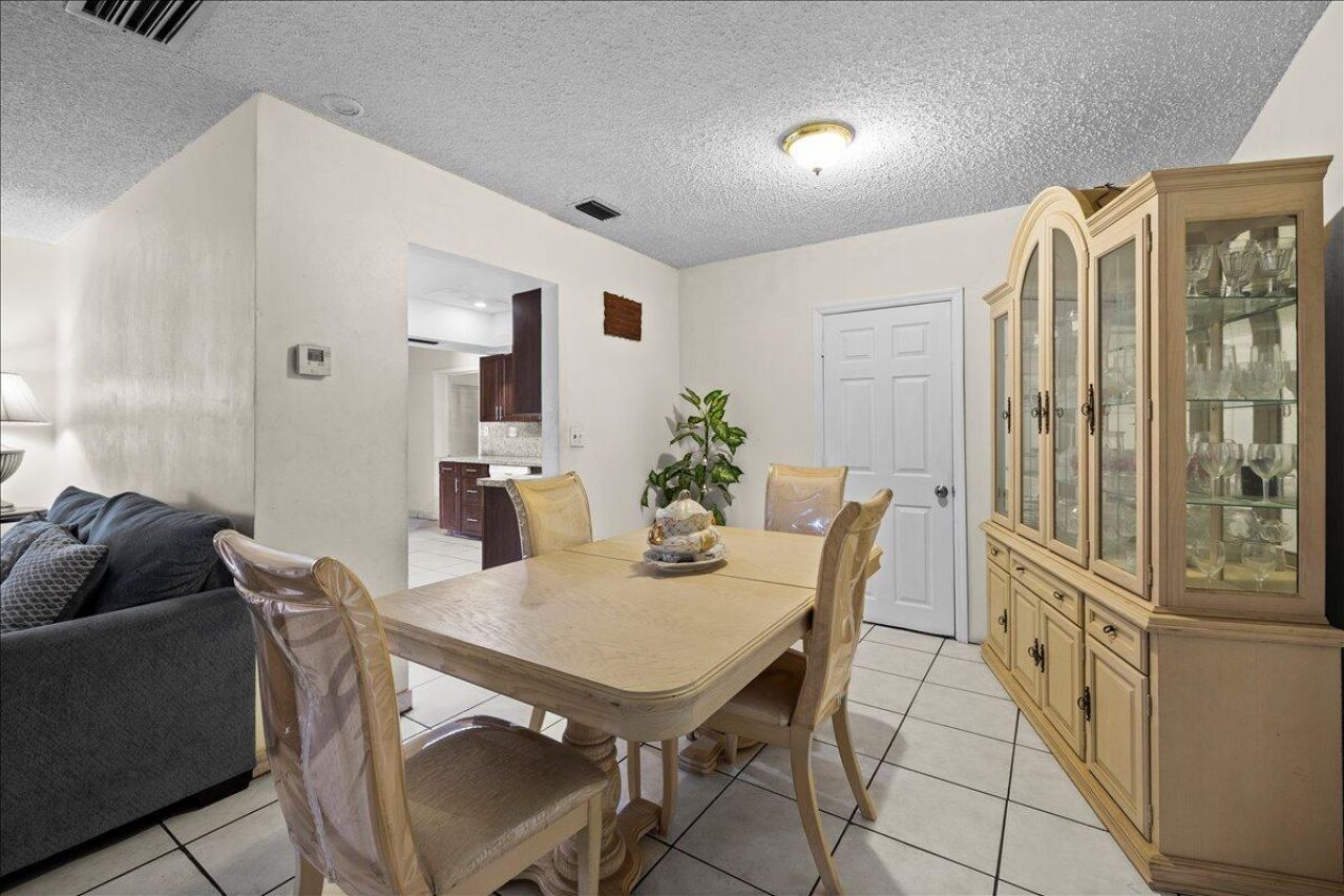 8407 NW 25th Court, Sunrise, FL 33322 Photo