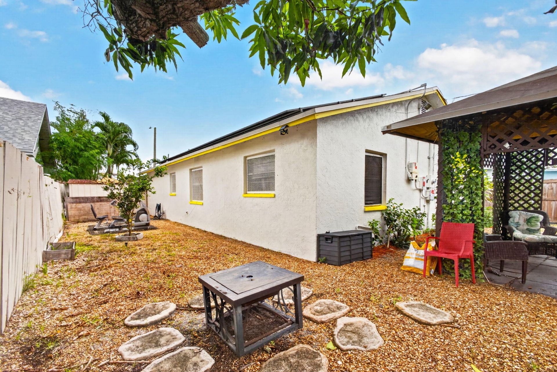 649 58th Street, West Palm Beach, FL 33407 Photo