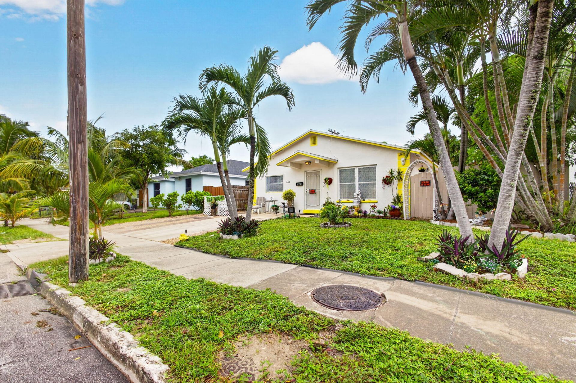649 58th Street, West Palm Beach, FL 33407 Photo