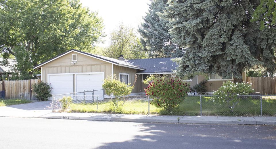 4645 Persimmon Road, Reno, NV 89502 Photo