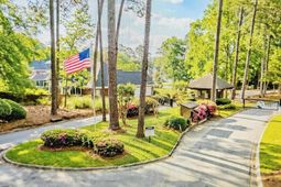 96 Ligustrum Lane  photo 4