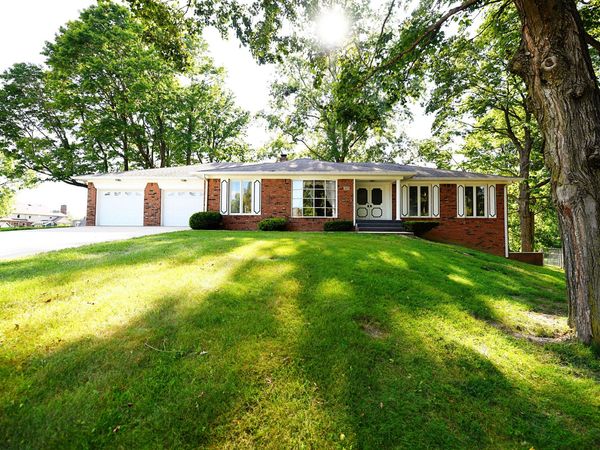 509 Oak Boulevard West Drive , Greenfield, IN 46140
