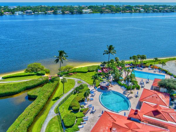 103 Half Moon Circle, Unit H1, Hypoluxo, FL 33462