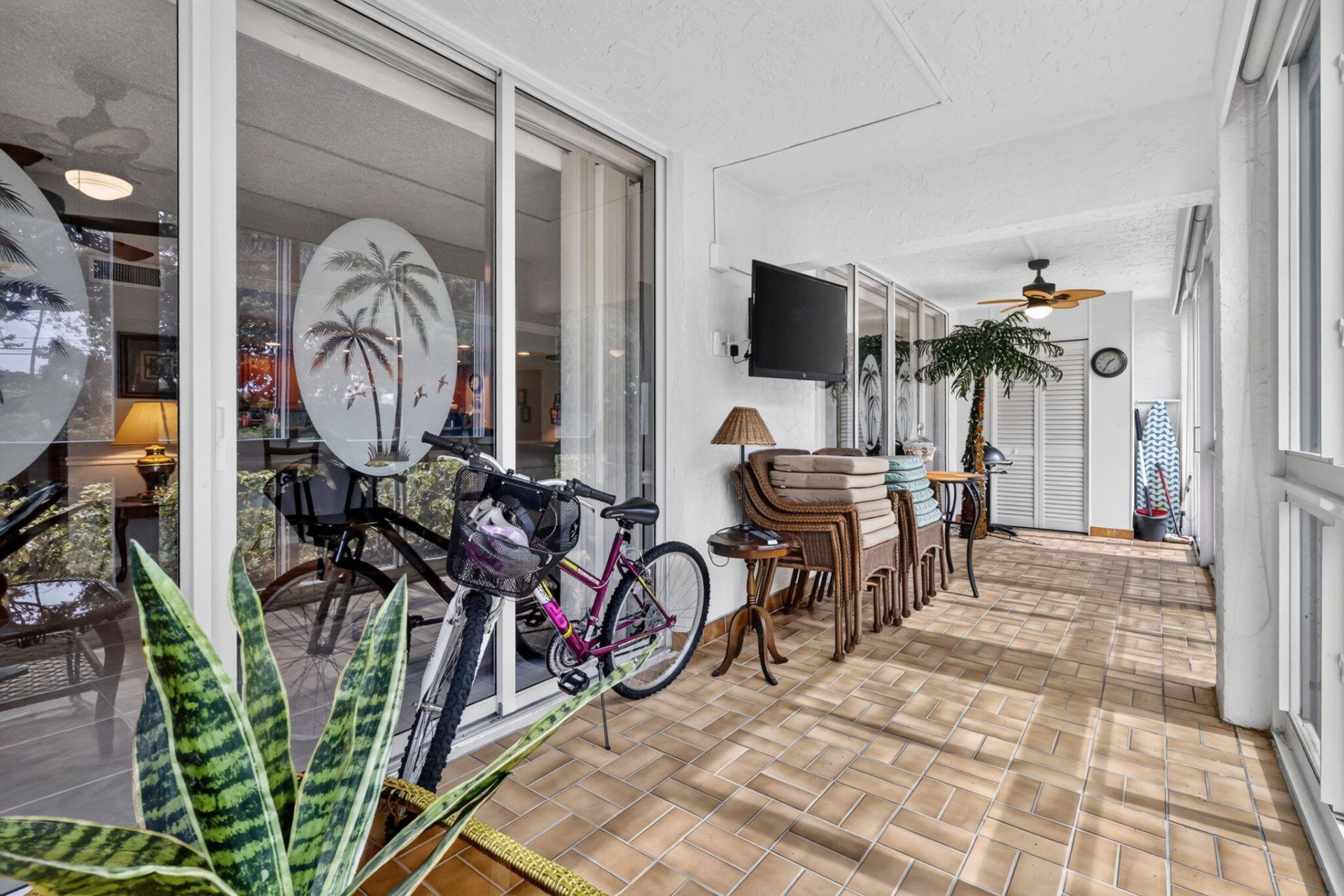 103 Half Moon Circle, Unit H1, Hypoluxo, FL 33462 Photo