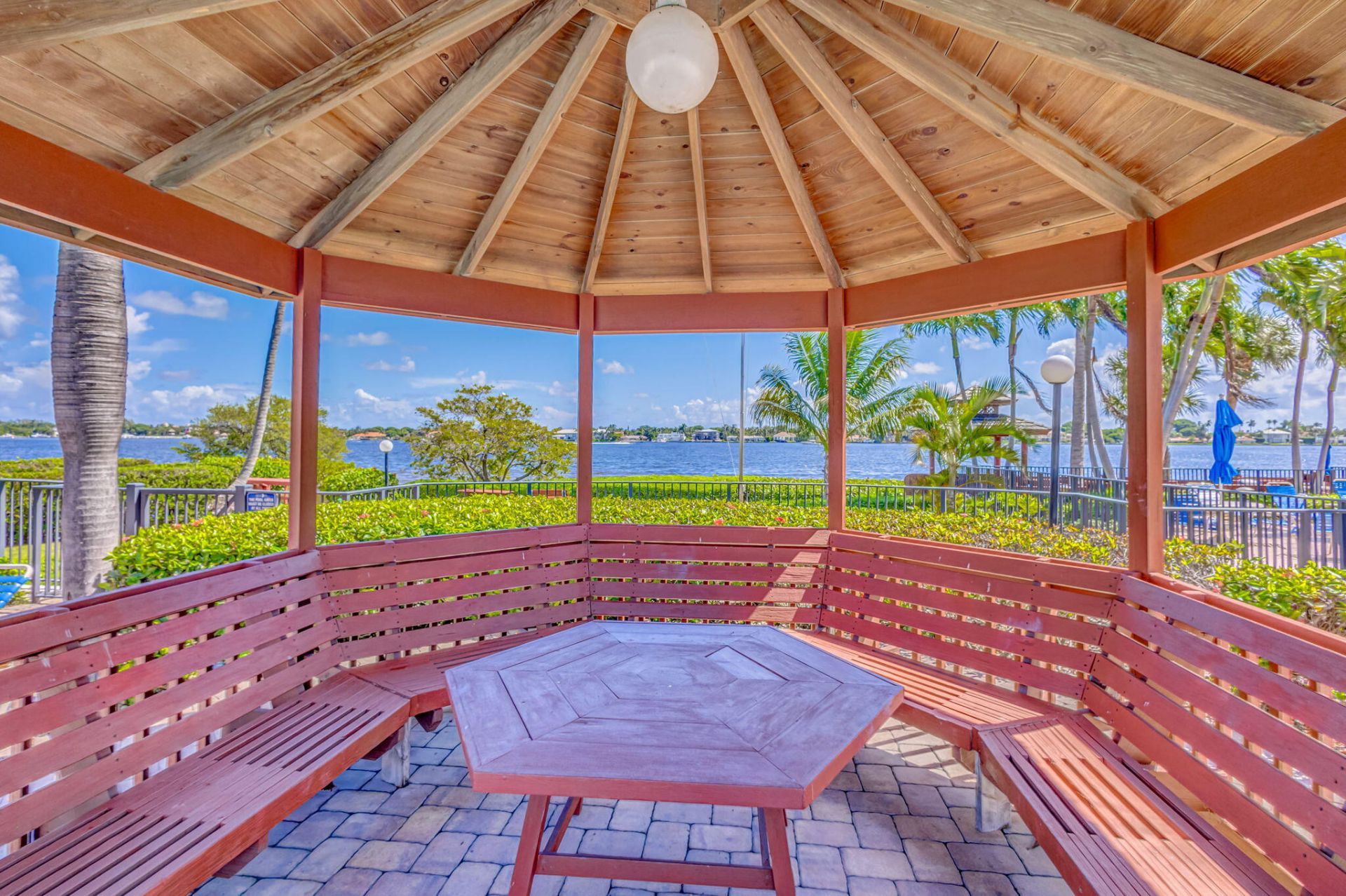 103 Half Moon Circle, Unit H1, Hypoluxo, FL 33462 Photo