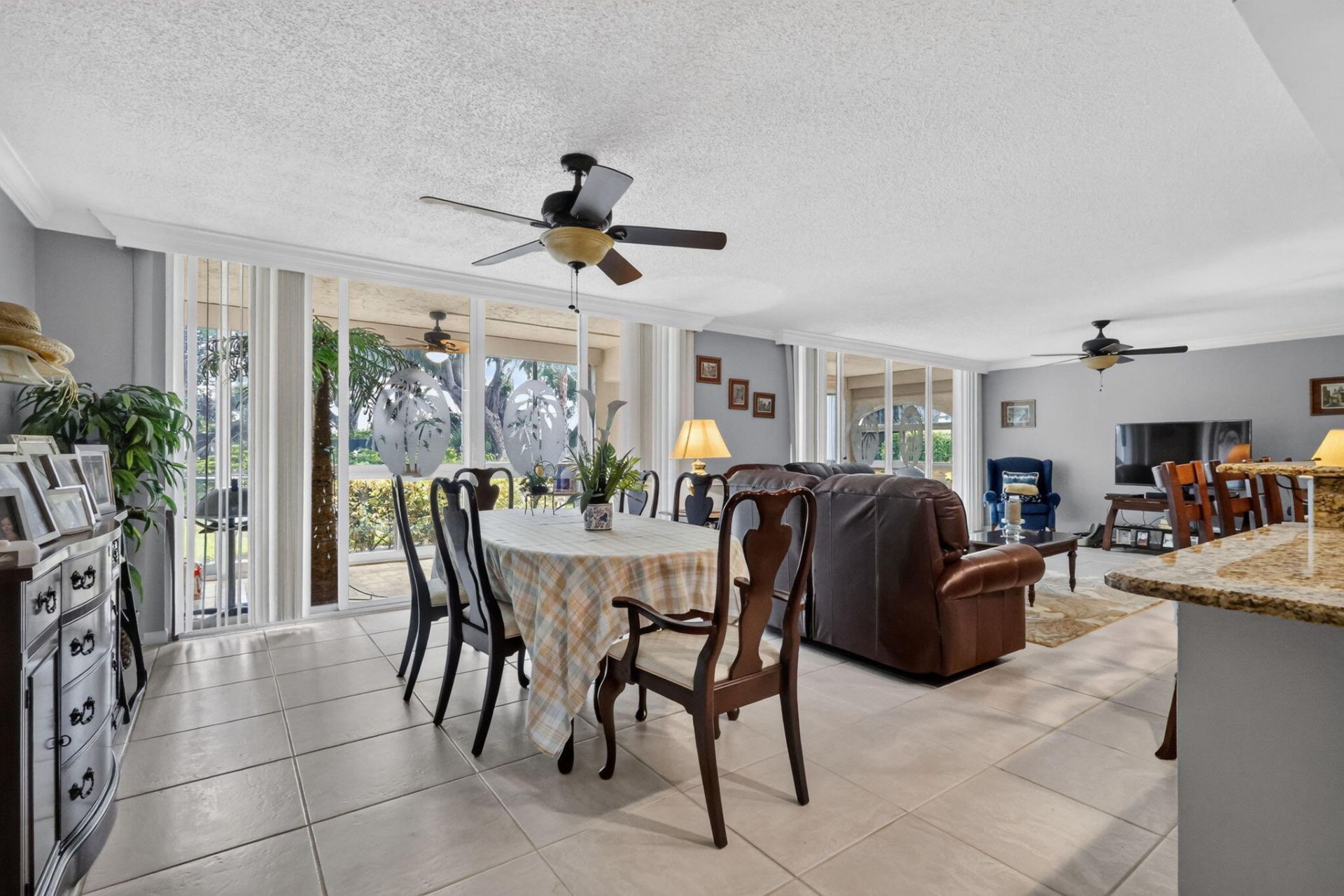 103 Half Moon Circle, Unit H1, Hypoluxo, FL 33462 Photo