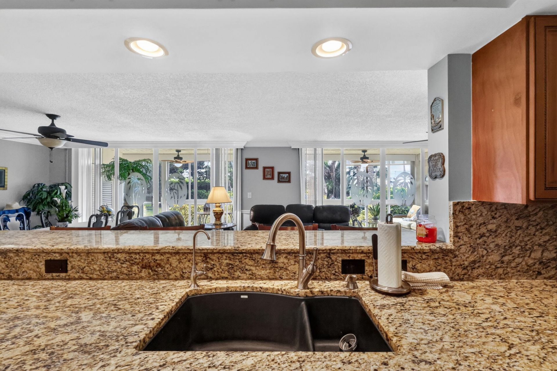 103 Half Moon Circle, Unit H1, Hypoluxo, FL 33462 Photo