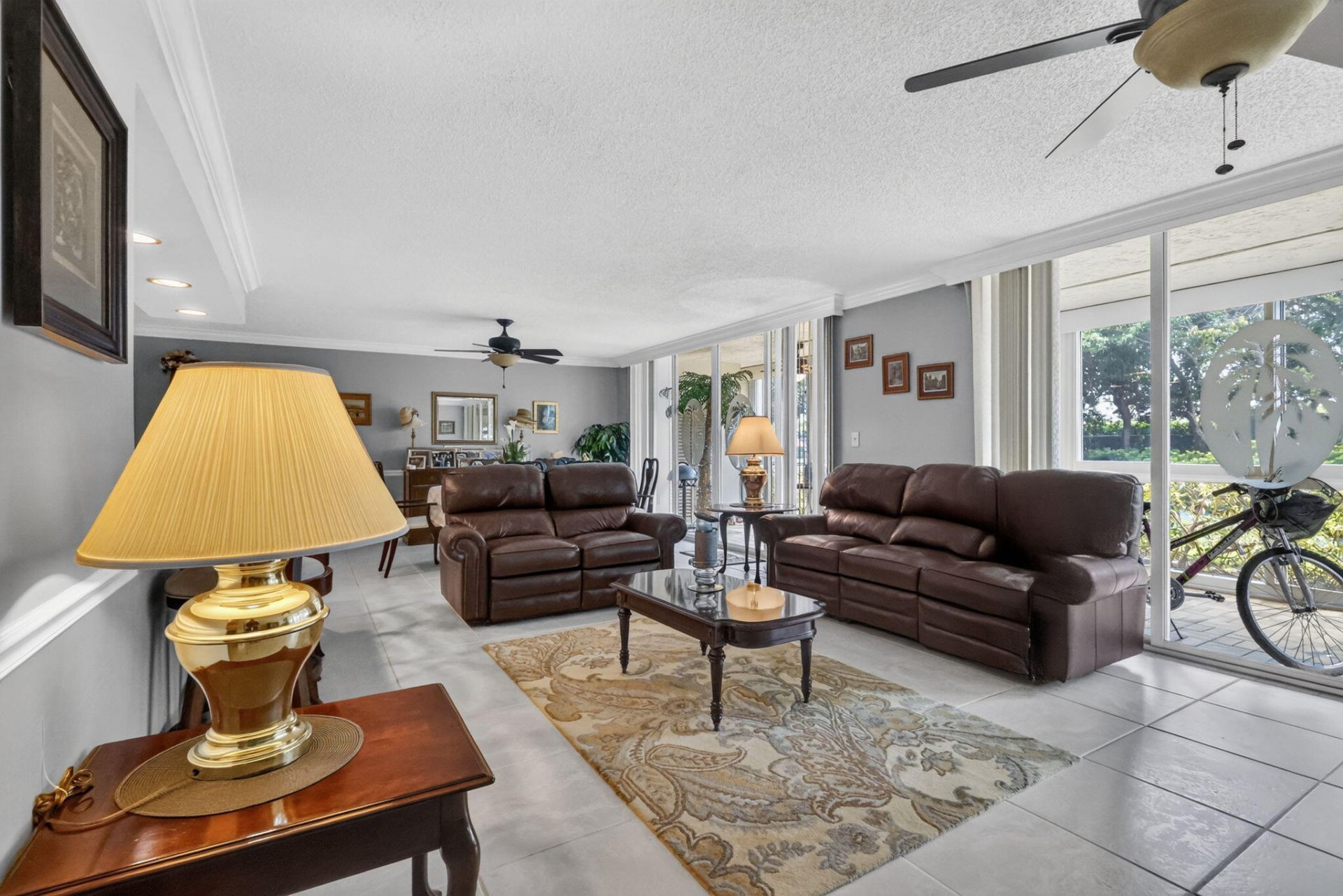 103 Half Moon Circle, Unit H1, Hypoluxo, FL 33462 Photo