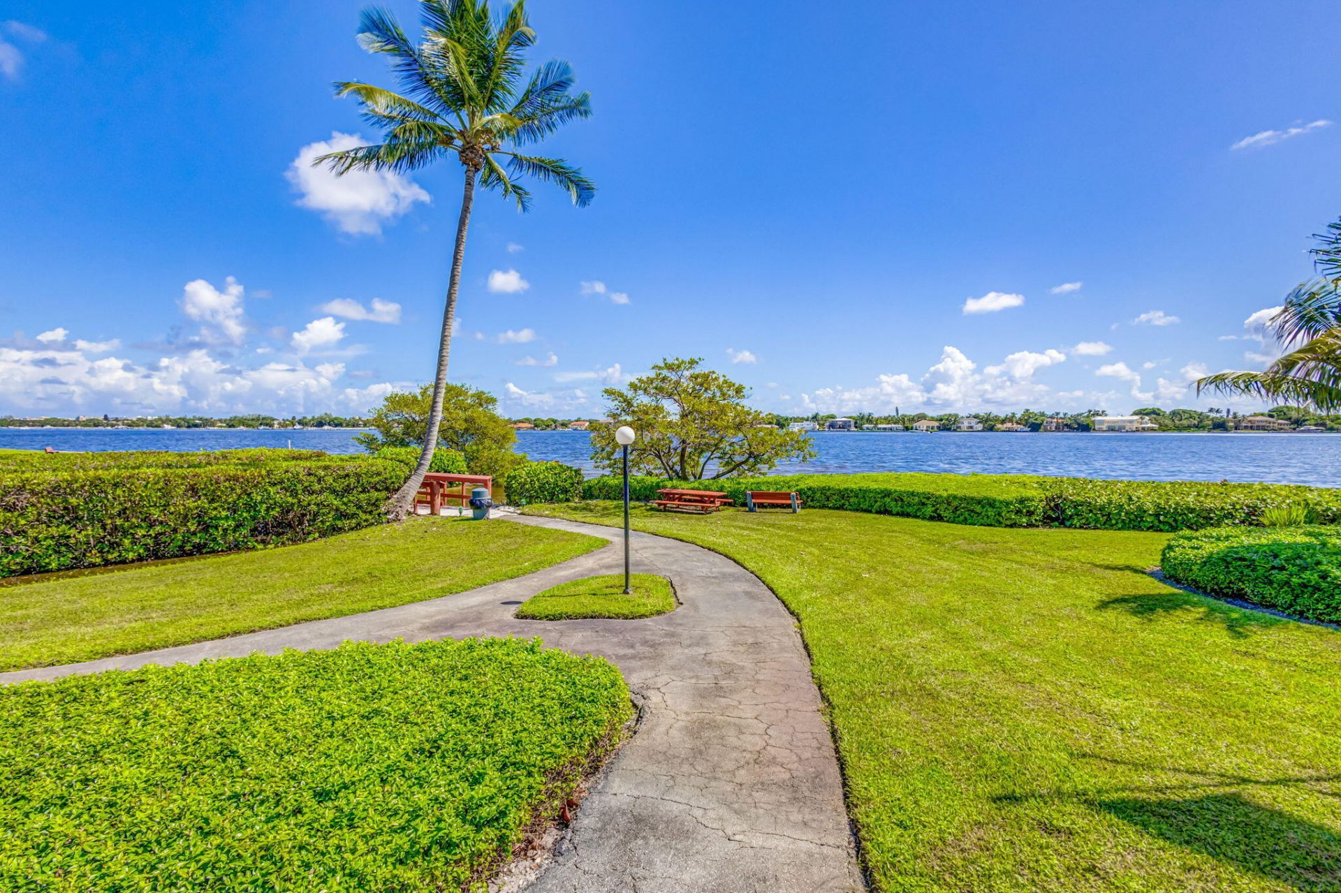 103 Half Moon Circle, Unit H1, Hypoluxo, FL 33462 Photo