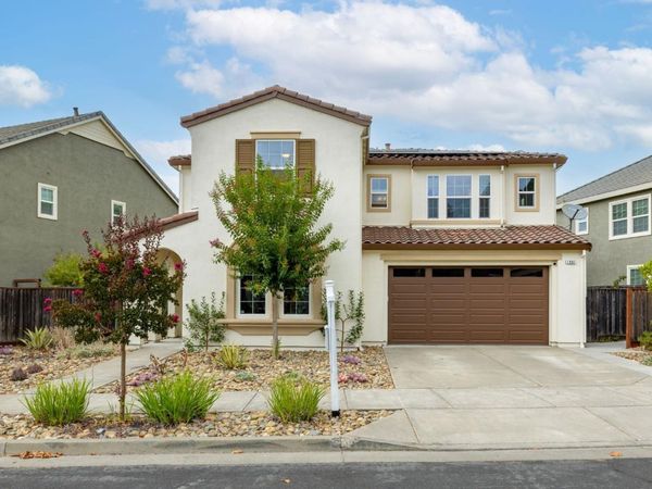 1987 Woodsage Way, Santa Rosa, CA 95404