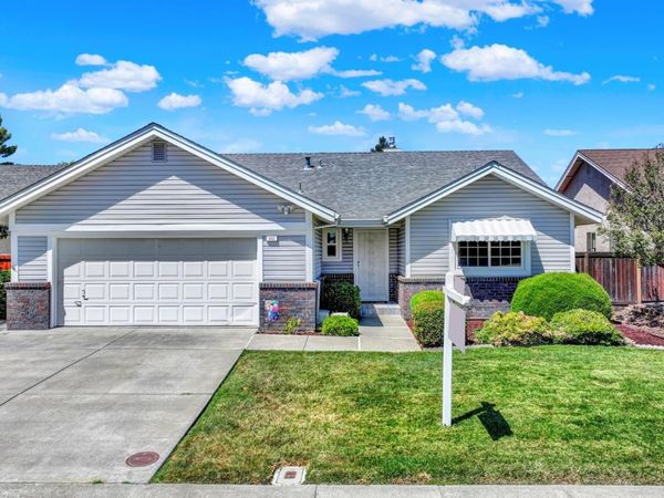 202 White Sands Drive, Vacaville, CA 95687