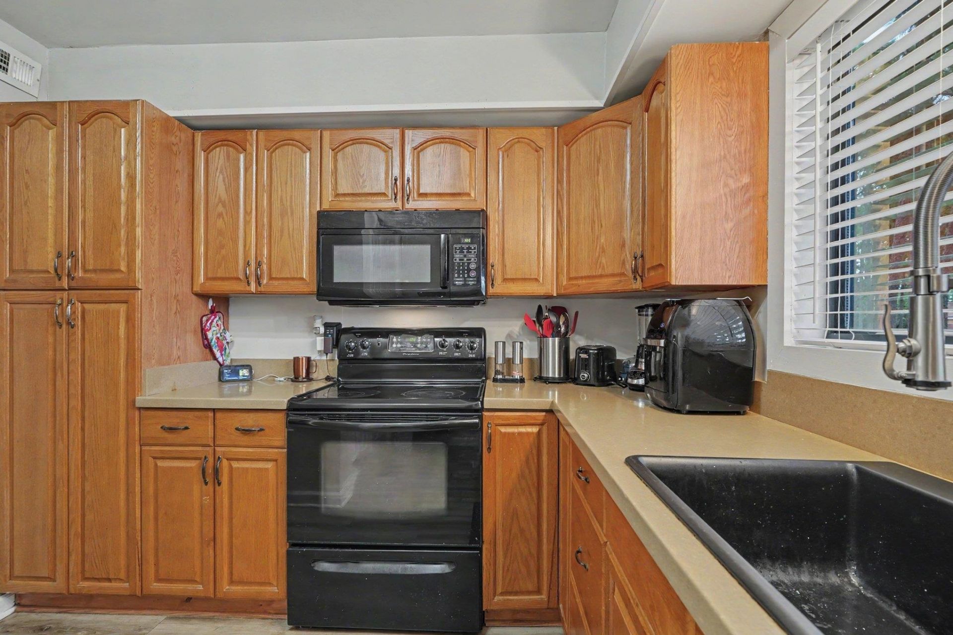 1833 Crooked Pine Dr.  Photo 5