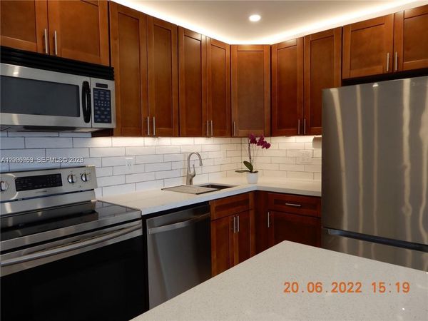 7175 NW 179th St, Unit 307, Hialeah, FL 33015