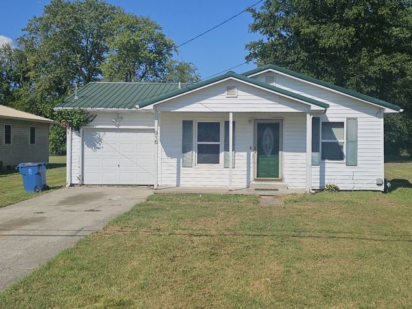 315 Marteeny Street, Mt Vernon, IL 62864
