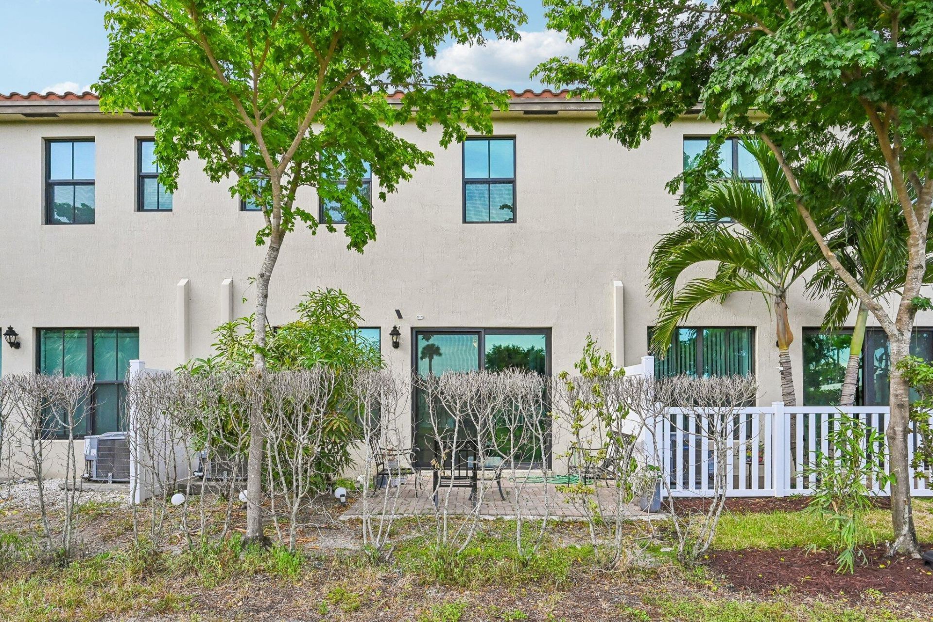2025 Oysterwood Lane, Riviera Beach, FL 33410 Photo