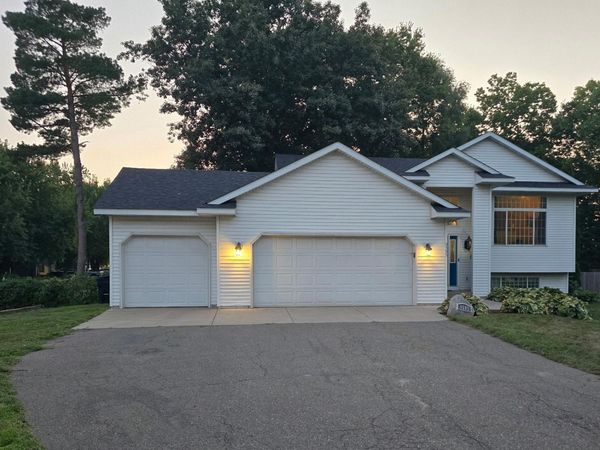 9595 River Forest Drive, Monticello, MN 55362