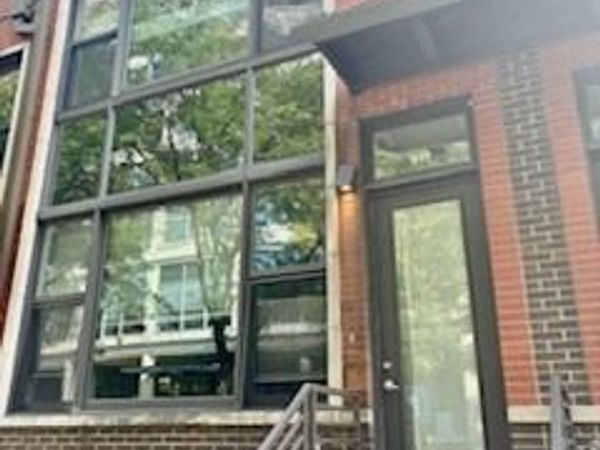 917 N Kingsbury Street , Chicago, IL 60610