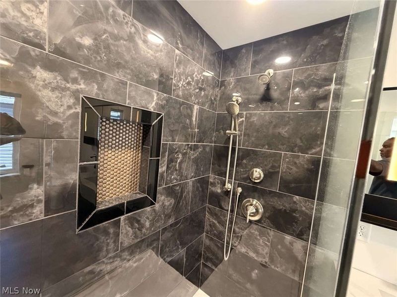 1872 W 57th Street, Cleveland, OH 44102 Photo 33