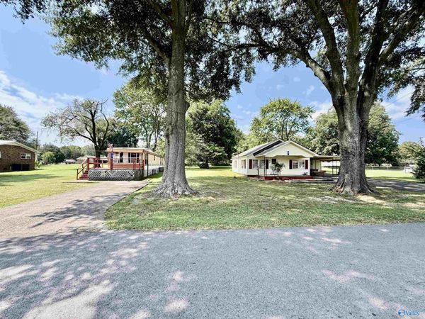 37&51 N Maple Street, Boaz, AL 35956