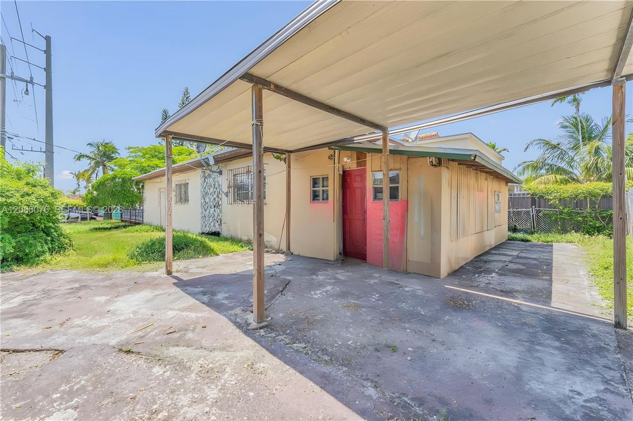 503 NW 43rd Pl , Miami, FL 33126 Photo
