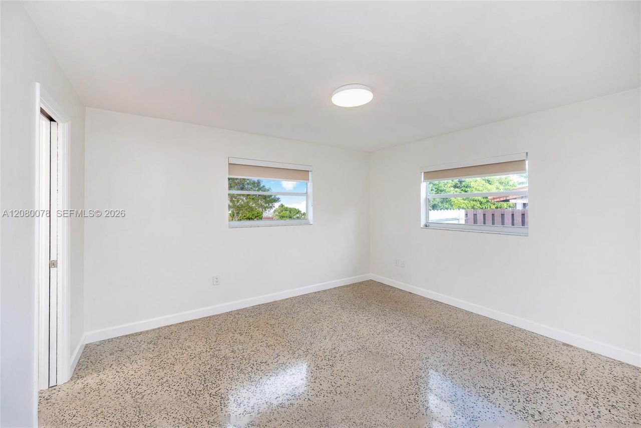 8810 SW 43rd Ter, Miami, FL 33165 Photo