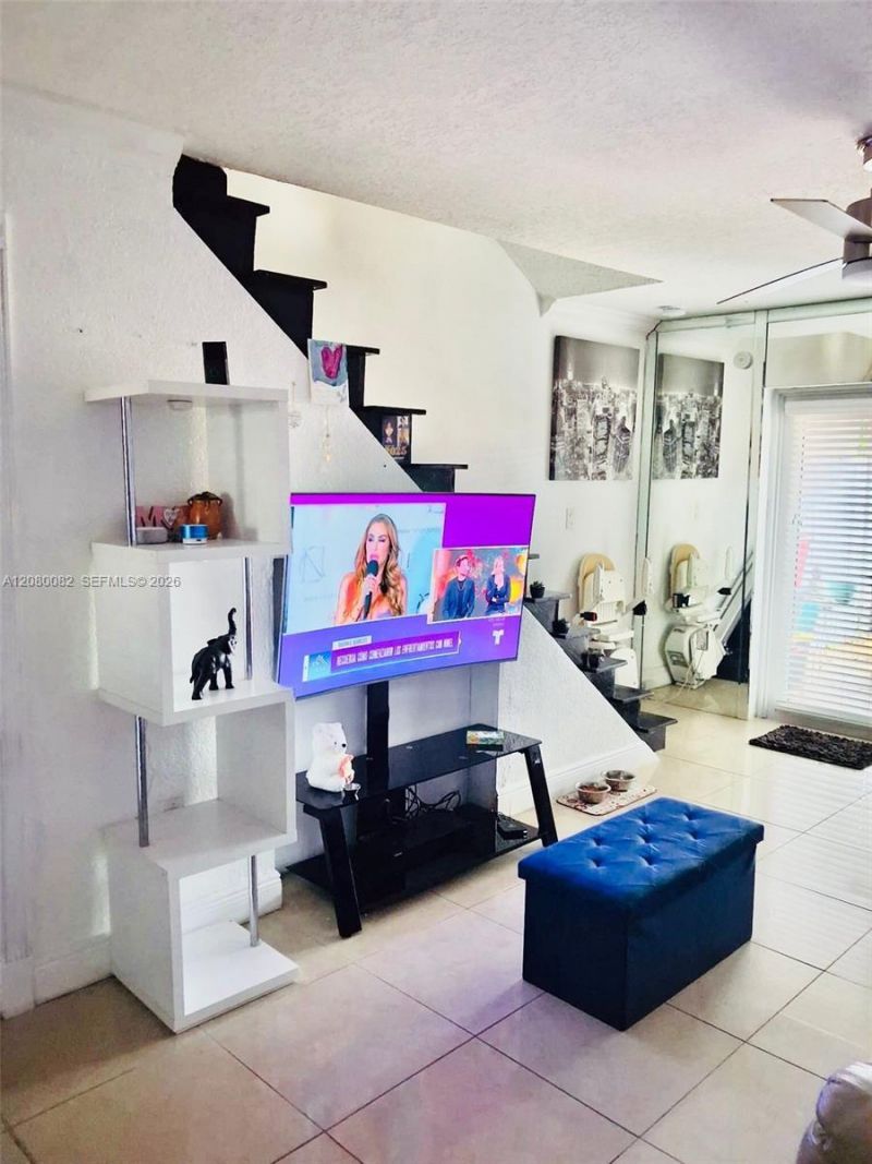 11741 SW 18th St, Unit 7-32, Miami, FL 33175 Photo
