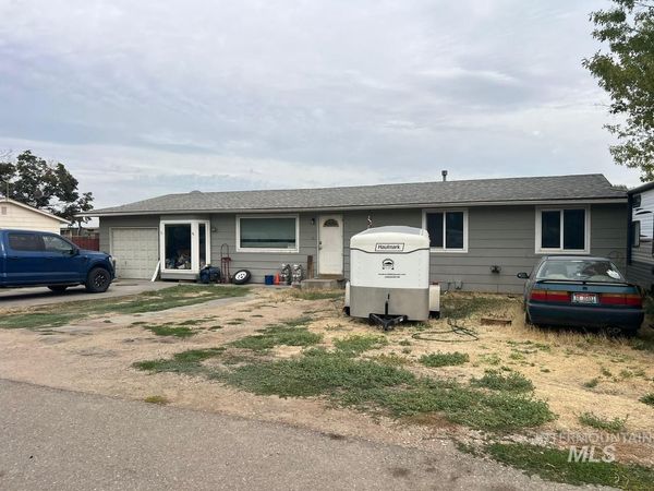 3750 E Overland Rd, Meridian, ID 83642