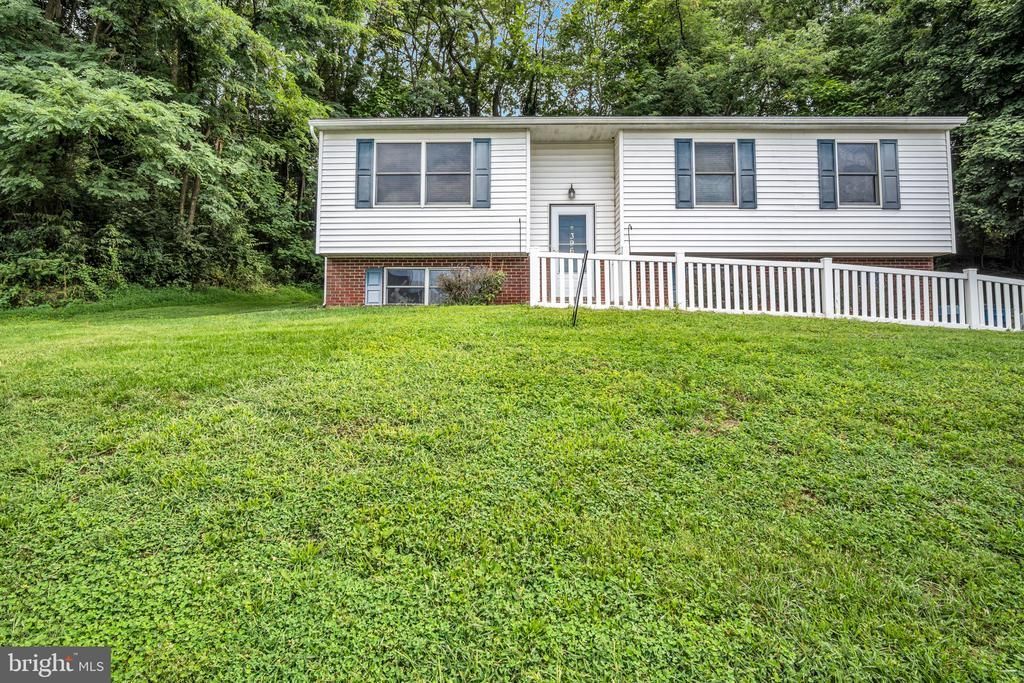 396 WHITESIDE AVENUE, HIGHSPIRE, PA 17034