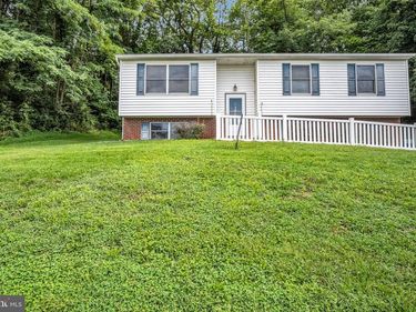 396 WHITESIDE AVENUE, HIGHSPIRE, PA 17034