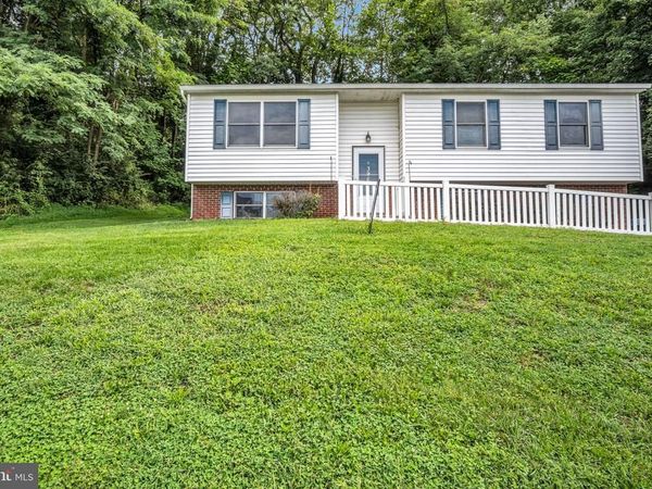 396 WHITESIDE AVENUE, HIGHSPIRE, PA 17034