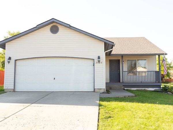 2622 Oxford Cir, Cheney, WA 99004