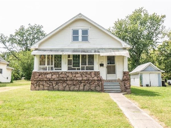 117 S 8th Street, Fredonia, KS 66736