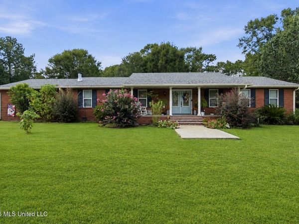 19 Luther Davis Road, Picayune, MS 39466